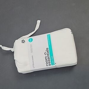 Room essentials standard Pillow cases 20x30" White Flower Dot